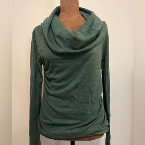 MODA  international cowl neck sweater GREEN